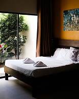 Cres Ebo Mansion Hotel and Bistro