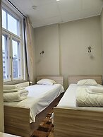 Villa Kadriorg Hostel