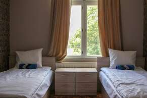 Villa Kadriorg Hostel
