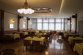 Komfort Hotel Platán