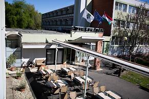 Komfort Hotel Platán