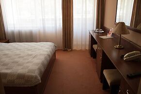 Komfort Hotel Platán