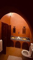 Riad Le Dromadaire Bleu by Weekome