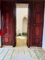 Riad Le Dromadaire Bleu by Weekome