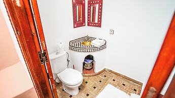 Riad Le Dromadaire Bleu by Weekome