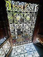 Riad Le Dromadaire Bleu by Weekome