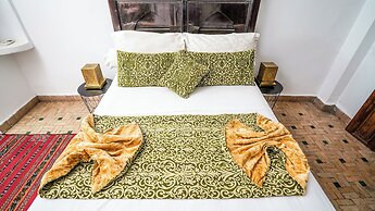 Riad Le Dromadaire Bleu by Weekome