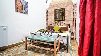 Riad Le Dromadaire Bleu by Weekome