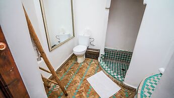 Riad Le Dromadaire Bleu by Weekome