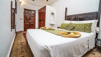 Riad Le Dromadaire Bleu by Weekome