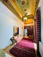 Riad Le Dromadaire Bleu by Weekome