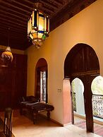 Riad Le Dromadaire Bleu by Weekome