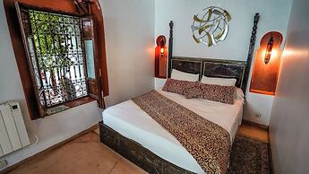 Riad Le Dromadaire Bleu by Weekome
