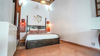 Riad Le Dromadaire Bleu by Weekome