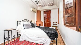 Riad Le Dromadaire Bleu by Weekome