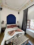 Riad Le Dromadaire Bleu by Weekome