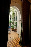 Riad Le Dromadaire Bleu by Weekome
