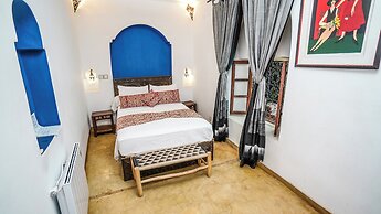 Riad Le Dromadaire Bleu by Weekome