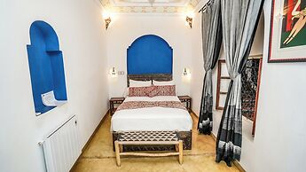 Riad Le Dromadaire Bleu by Weekome