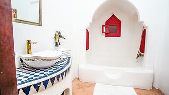 Riad Le Dromadaire Bleu by Weekome