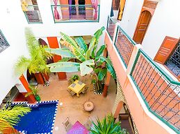 Riad Le Dromadaire Bleu by Weekome