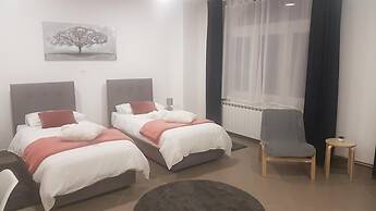 Marko Airport Rooms