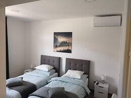 Marko Airport Rooms