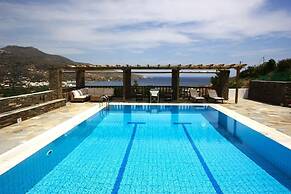 Nicolas Hotel Apartments