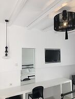 Nicolas Hotel Apartments