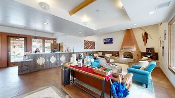 Bluff Dwellings Resort