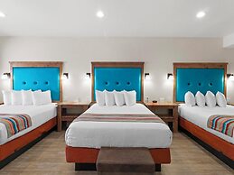 Bluff Dwellings Resort