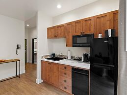 Bluff Dwellings Resort