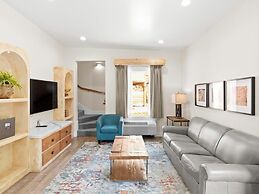 Bluff Dwellings Resort