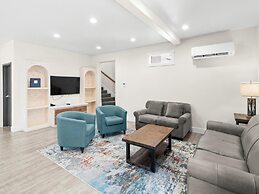 Bluff Dwellings Resort