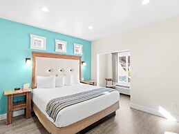 Bluff Dwellings Resort