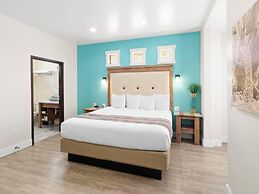 Bluff Dwellings Resort