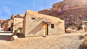 Bluff Dwellings Resort