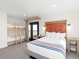 Bluff Dwellings Resort