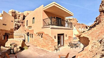 Bluff Dwellings Resort