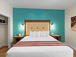 Bluff Dwellings Resort