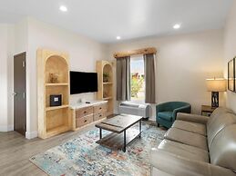 Bluff Dwellings Resort