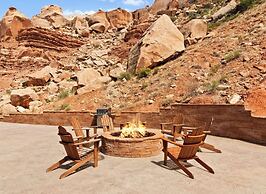 Bluff Dwellings Resort