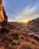 Bluff Dwellings Resort