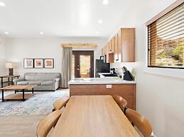 Bluff Dwellings Resort