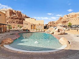 Bluff Dwellings Resort