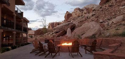 Bluff Dwellings Resort