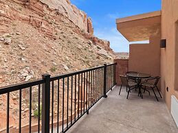 Bluff Dwellings Resort