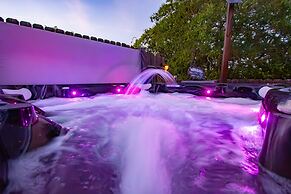 A Barn at the Quarry