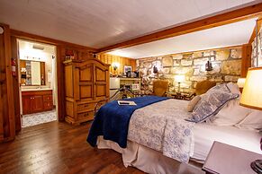 A Barn at the Quarry