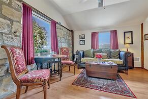 A Barn at the Quarry